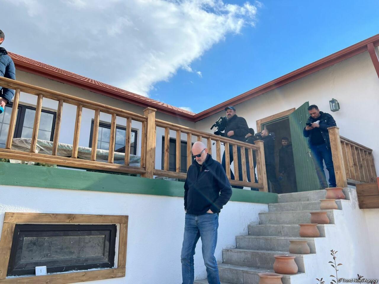 Beynəlxalq səyahətçilər Laçında yeni tikilən nümunəvi evlərdə olublar - YENİLƏNİB - VİDEO - FOTO