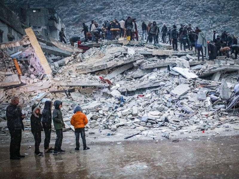 Azərbaycanlı tələbələr Türkiyədə dağıntılar altında qalıb - FOTO