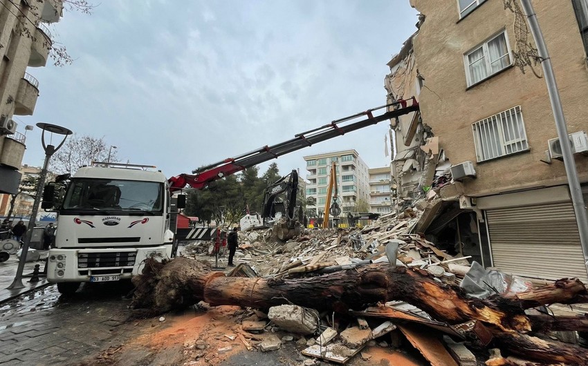 Türkiyədə zəlzələdə ölənlərin sayı 3 419-a çatıb