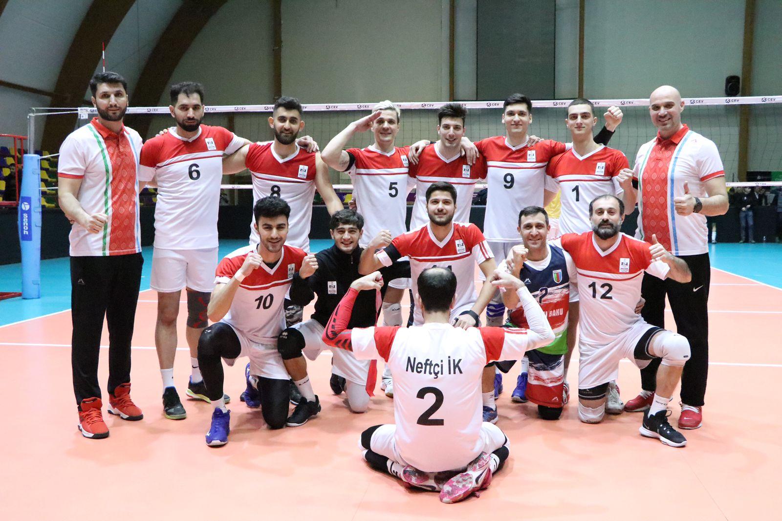 Azərbaycan çempionatının oyunları sükutla başlayıb, voleybolçular meydana qara sarğı ilə çıxıblar