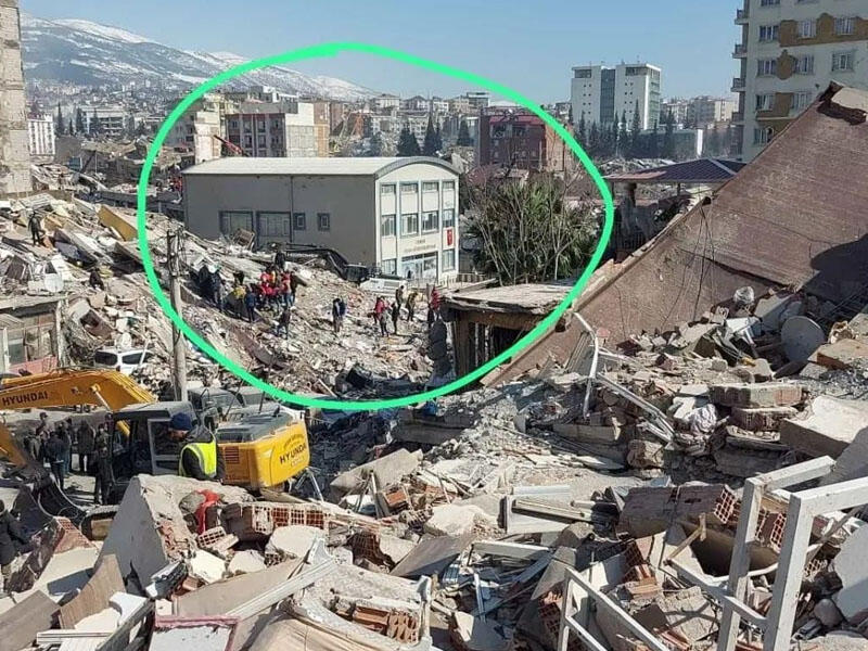 Türkiyədə dağıntılar içində ziyan görməyən binanın təyinatı görənləri şoka saldı - FOTO
