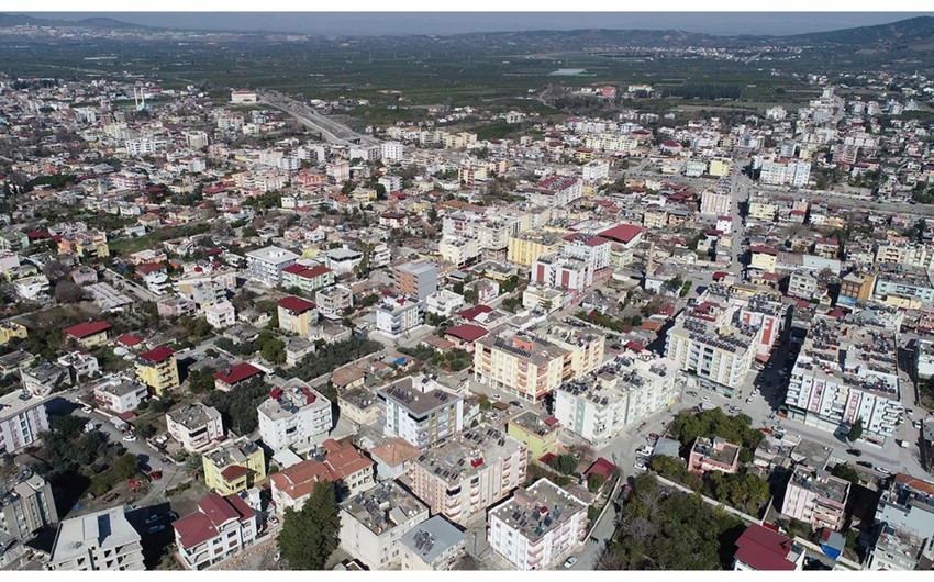 Hatayın 42 min əhalisi olan rayonunda bir bina belə uçmayıb