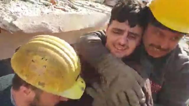 15 yaşlı əlil uşaq 132 saatdan sonra xilas edilib