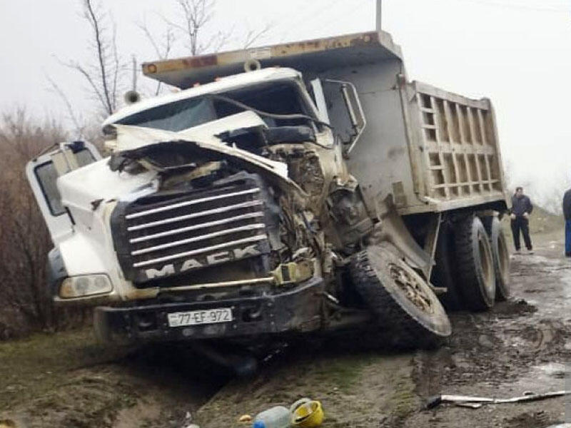 Azərbaycanda idmançıları daşıyan avtobus \\\"Kamaz\\\"la toqquşdu - YARALILAR VAR - VİDEO - FOTO