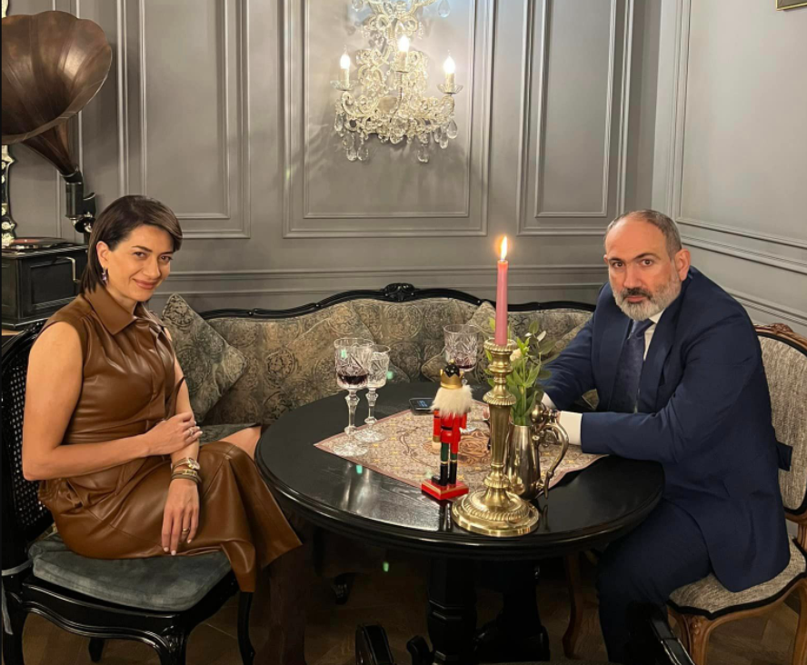 Paşinyanını arvadının ŞOK \\\"TƏBRİKİ\\\": Fahişələr xoşbəxtdir...