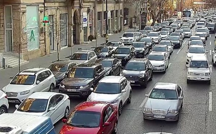 Bu yollarda tıxac var - DİQQƏT!