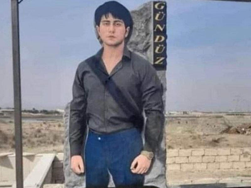 Türkiyədə həlak olan tələbənin başdaşı tənqid olundu - FOTO