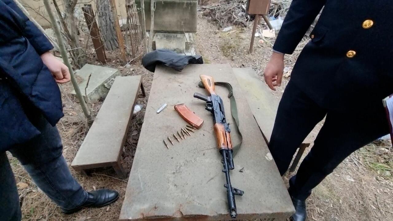 Bakıda əməliyyat: “Kalaşnikov”la saxlanıldılar - VİDEO - FOTO