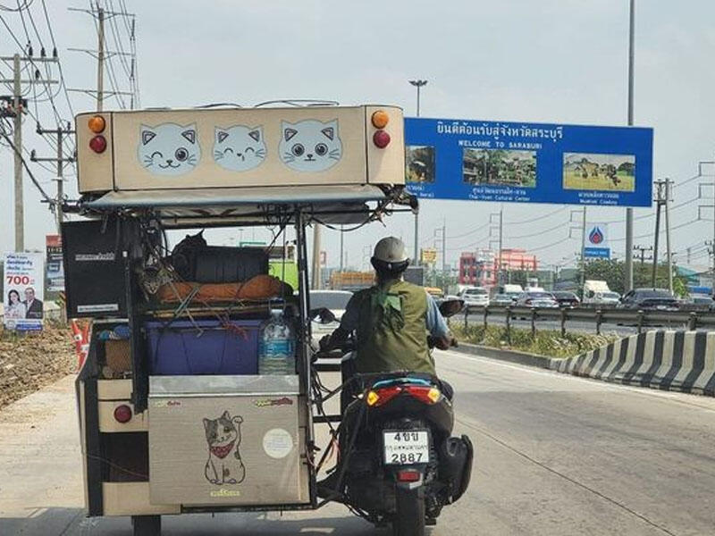 Pişiklərini daşımaq üçün motosikletini bu hala saldı - FOTO