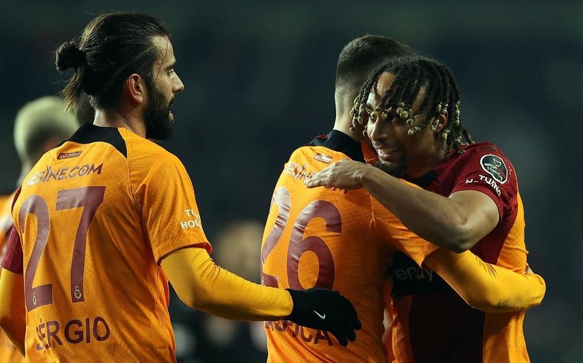 \\\"Qalatasaray\\\" Bakıya 23 futbolçu ilə gəlir - SİYAHI