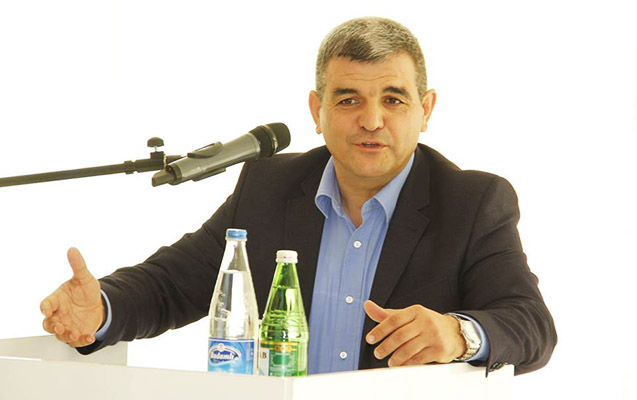 Fazil Mustafa necə güllələnməsindən danışıb