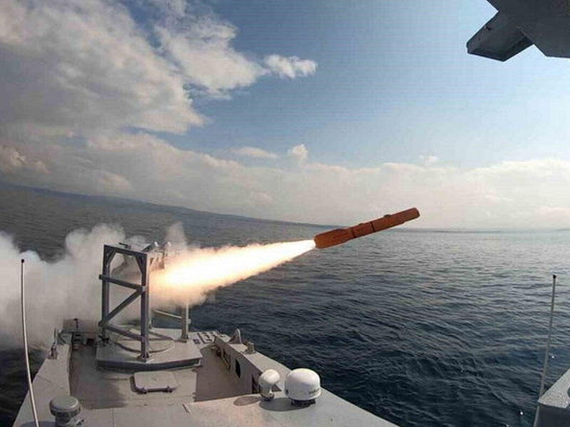 Türkiyə dünyada yeganə olan pilotsuz katerindən raket buraxdı - VİDEO - FOTO