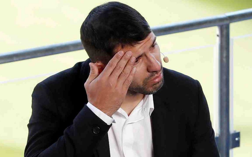 Tanınmış futbolçu canlı yayım zamanı mini aritmiya keçirib