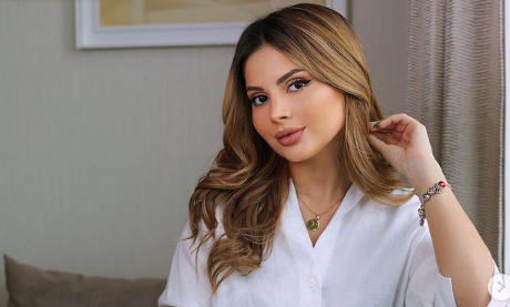 Aynişan mini geyimi ilə diqqət çəkdi - FOTO