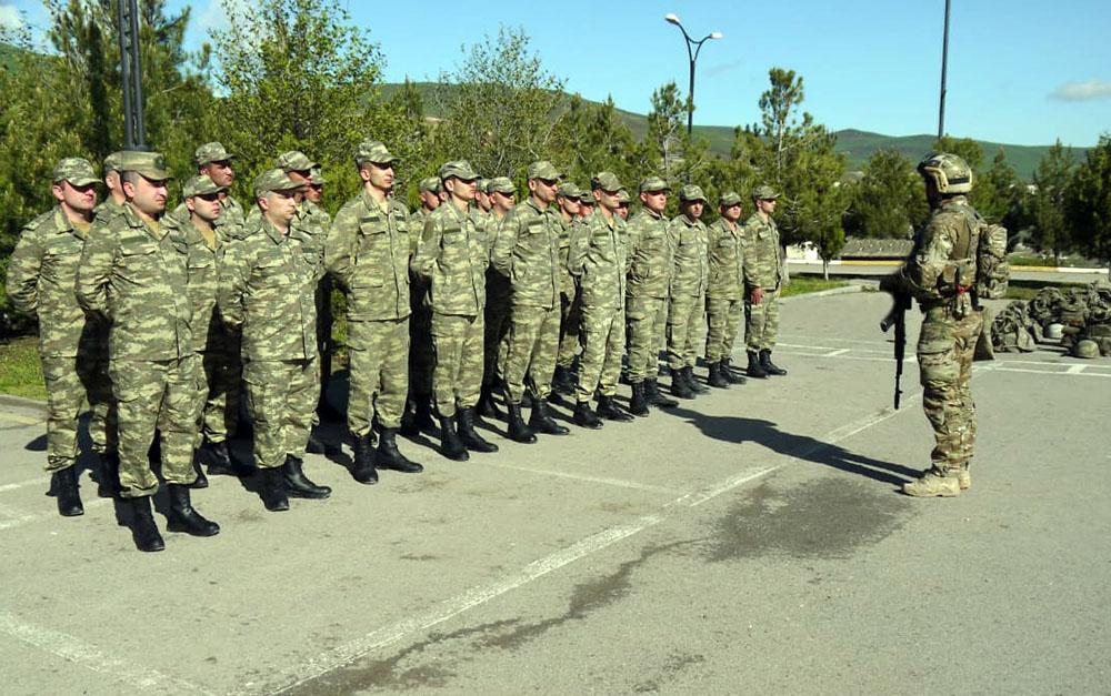 Azərbaycanda bu şəxslər orduya təlimə çağırılıb - FOTO
