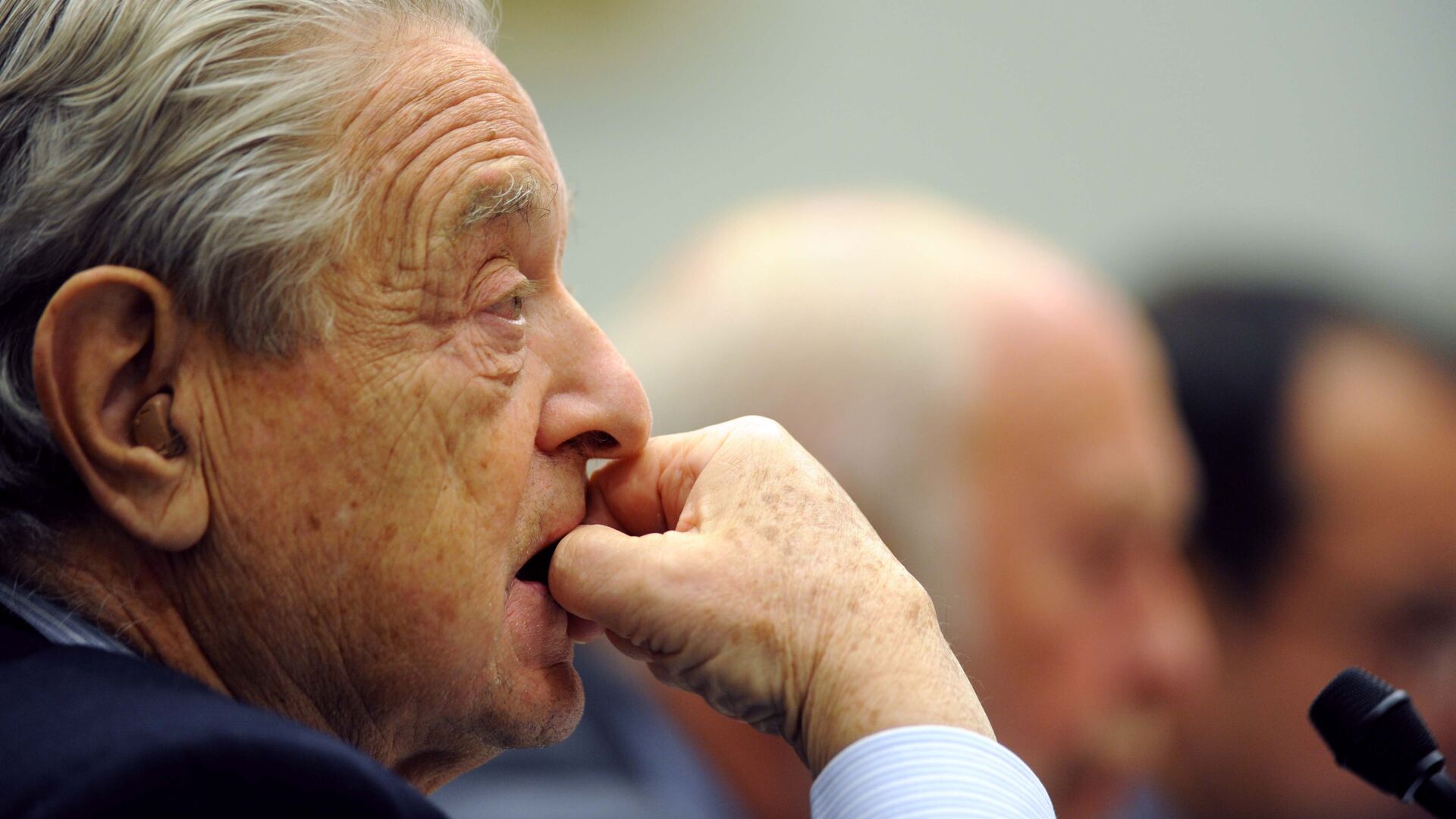 Mask: \\\"Soros insanlığa nifrət edir\\\"