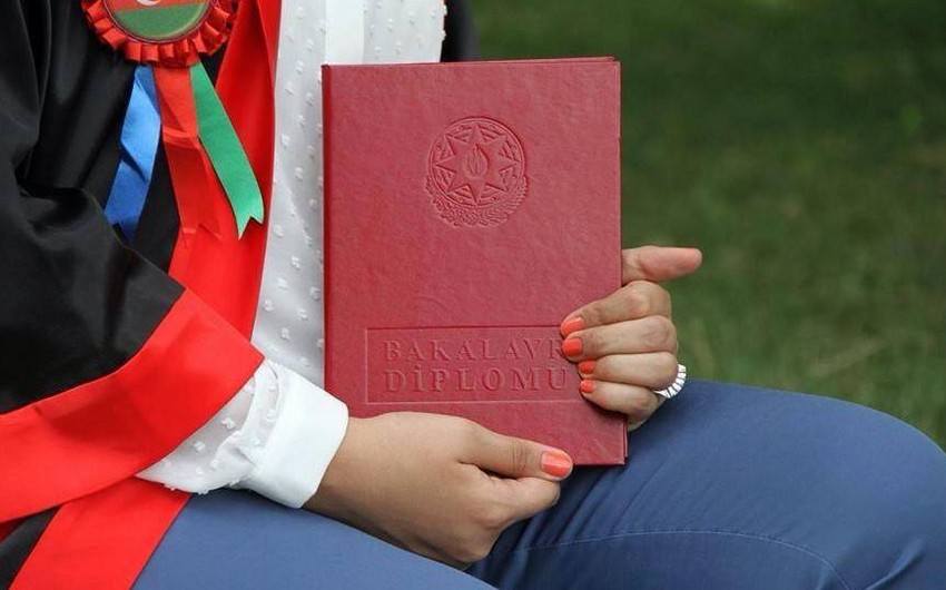 Nazir qırmızı diplomlu şəxslərə güzəştlərin olması təklifini dəstəkləyib