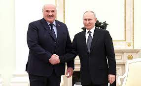 Putin Lukaşenkoya ümidini itirdi