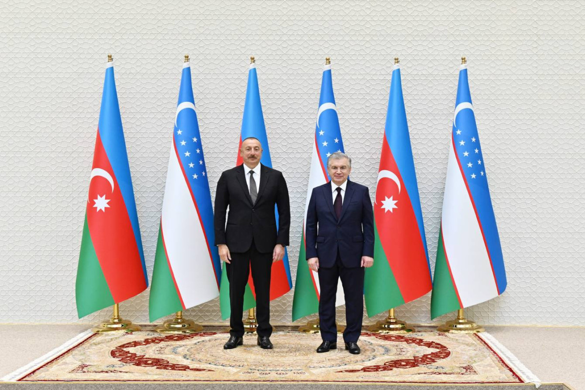 Şavkat Mirziyoyev Prezident İlham Əliyevi təbrik edib