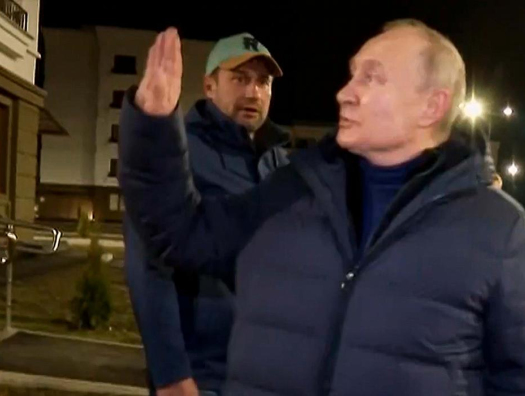 Ukrayna Putinin getdiyi şəhəri vurdu