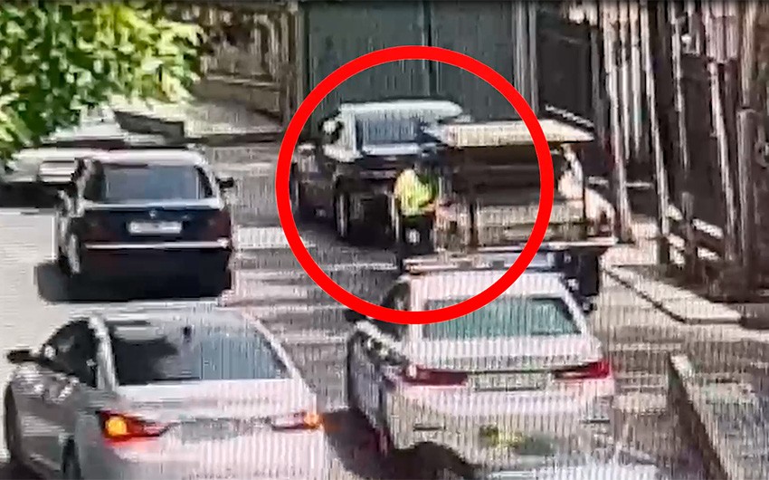 Yolun ortasında polisin əlindən bort kompüteri alıb qaçan şəxs görün kim imiş — VİDEO