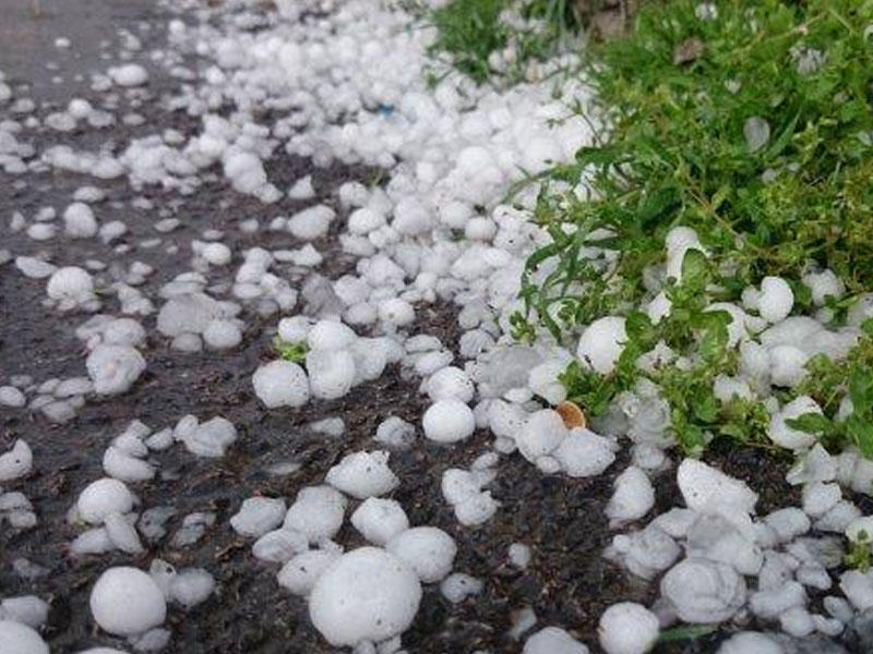 Salyana  dolu yağdı - Video 