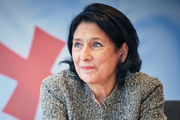 Zurabişvili Saakaşvilini azad etməyi təklif edib