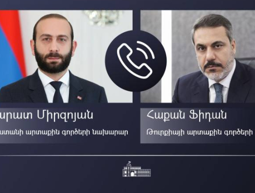 Mirzoyan Hakan Fidana zəng edib