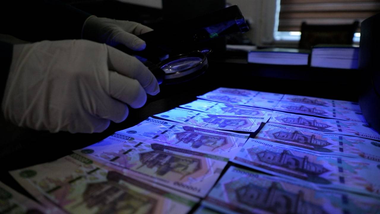 1 milyard dollar saxta çıxdı — ŞOK ƏMƏLİYYAT