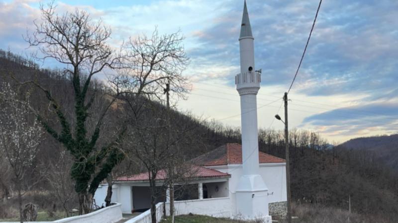 Qurani-Kərimi cıran şəxs tutldu