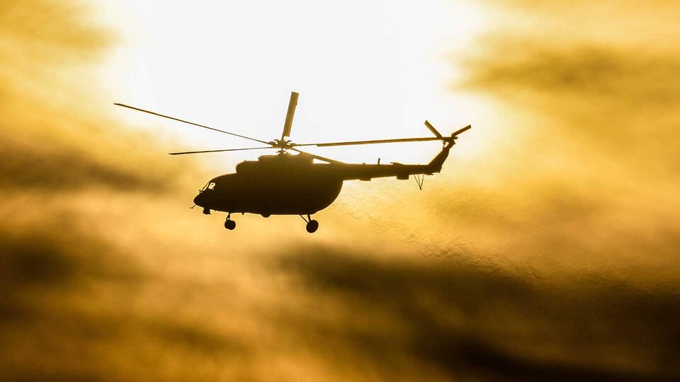 Mi-8 helikopteri Yakutiyada məcburi eniş edib