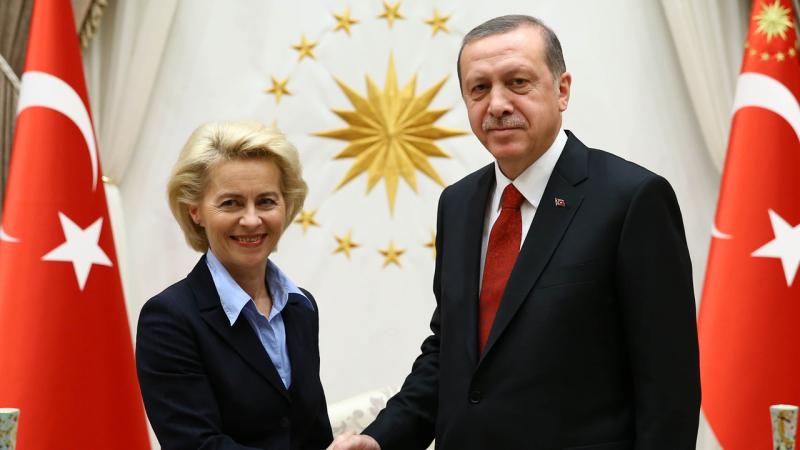 Ərdoğan Avropa Komissiyasının sədri ilə danışıb