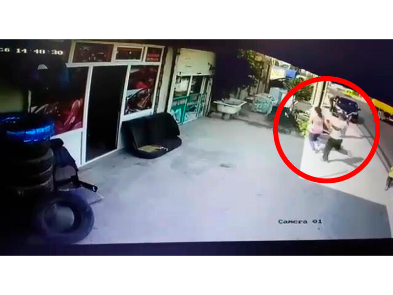 Bakıda arvadını küçədə təpikləyən ər övladının ölümünə səbəb oldu - Dəhşət dolu anlar - VİDEO
