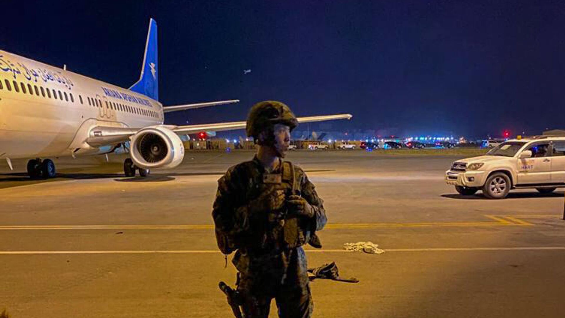 Aeroportda atışma: Ölən var