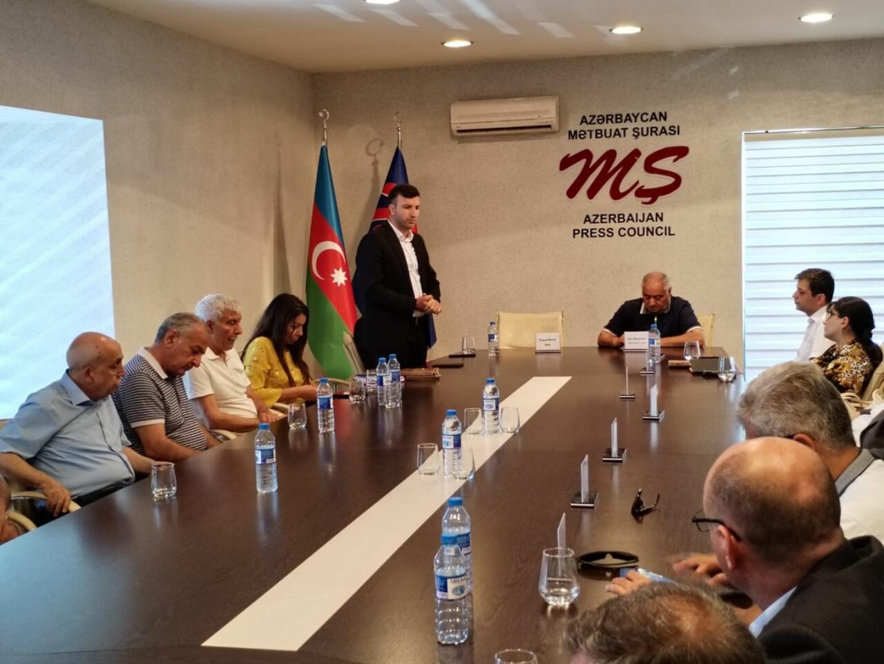 Mətbuat Şurasında jurnalist Zülfüqar Hüseynzadə ilə bağlı xatirə toplantısı keçirilib
