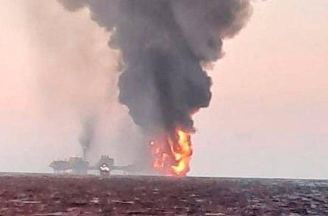 Neft tankerində partlayış: Ölənlər var – Video