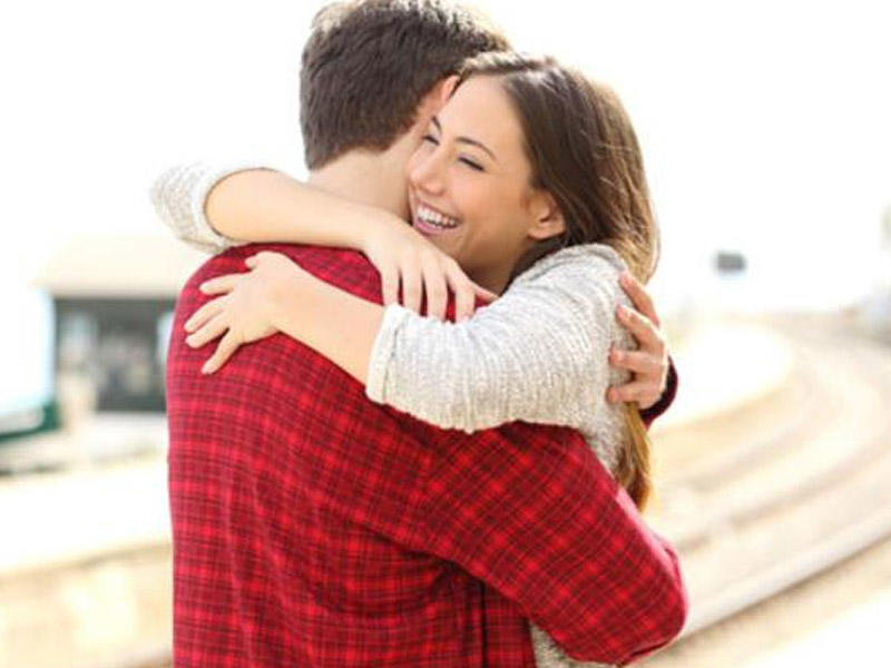 Qucaqlaşmaq&nbsp; ruh halını&nbsp; yaxşılaşdırır