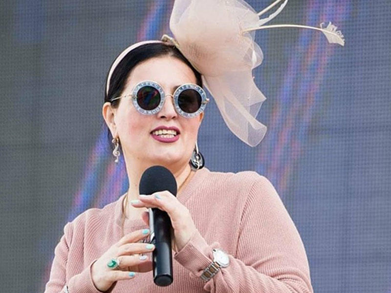 Elza “Xəzər TV”də veriliş aparacaq? - AÇIQLAMA