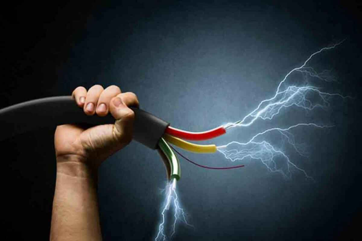 Ağsuda 4 yaşlı uşağı elektrik cərəyanı vurub