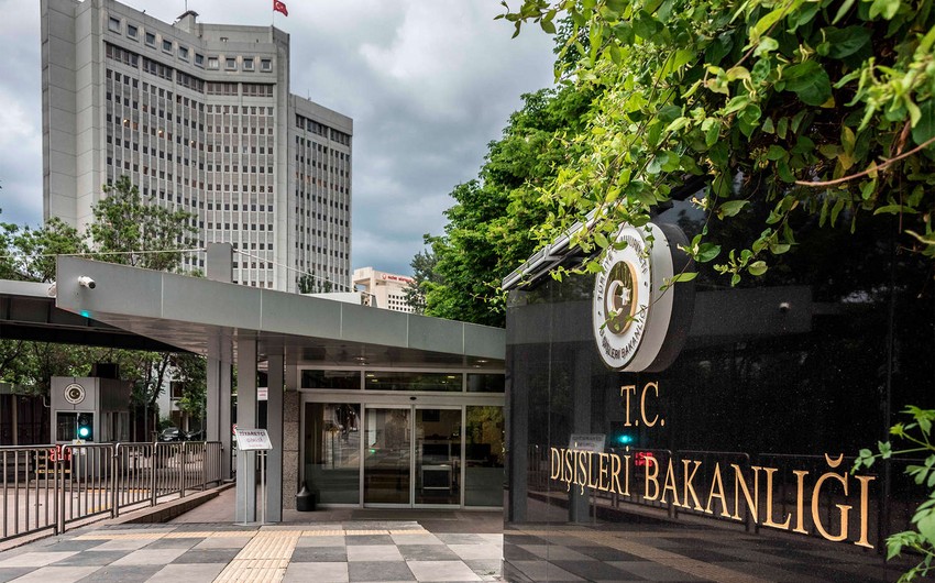 Türkiyə XİN İsveçdə Quranın təhqir olunmasını pisləyib