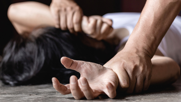 13 yaşlı qızı zorlayan şəxs tutuldu