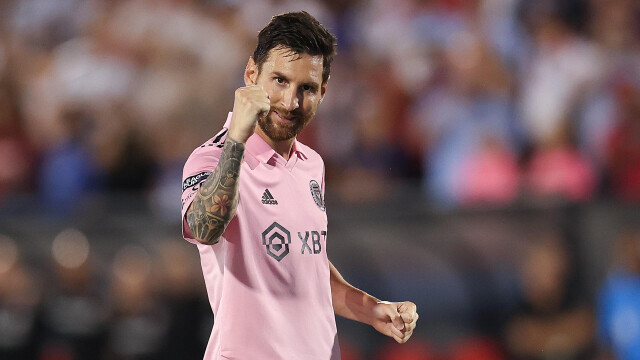 Messi ardıcıl 5 oyunda qol vurdu