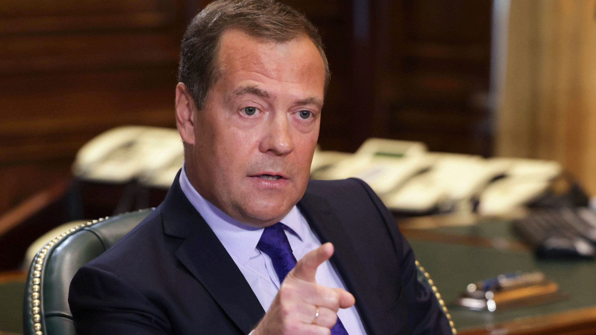 Medvedev Polşa prezidentini “heyvan” adlandırıb