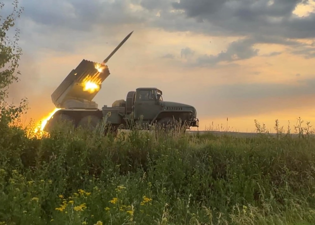 Rusiya  Tornado MLRS-dən istifadə edir