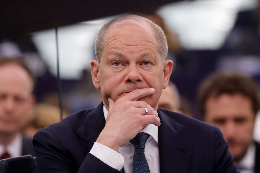 Scholz: Almaniya 2024-cü ildə ÜDM-in 2%-ni müdafiəyə xərcləməyi planlaşdırır