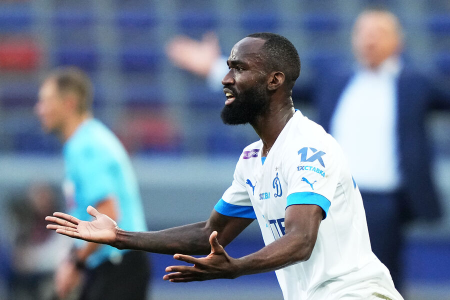 \\\"Dinamo\\\"nun futbolçusu Səudiyyə Ərəbistanının \\\"Əl-İttifaq\\\" klubu ilə danışıqlar aparır