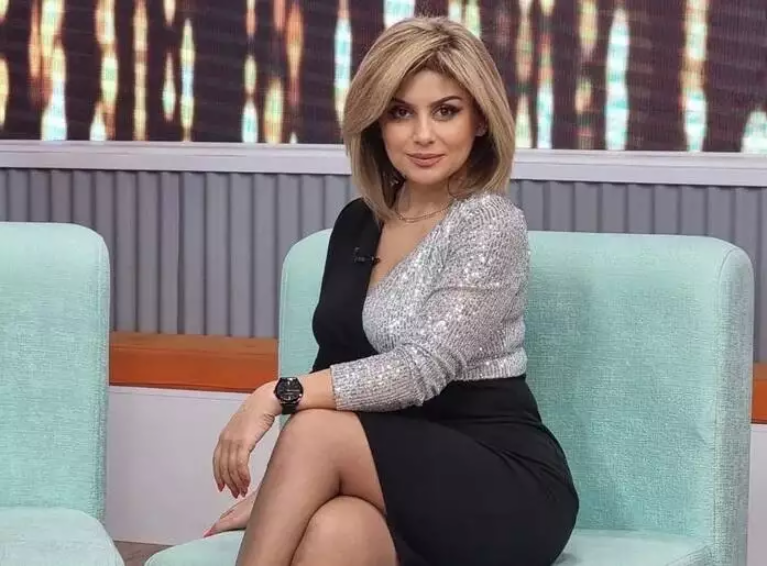 Səbəb olmadan işdən çıxarılan Rövşanə: \\\"Vado Korovinin kürəkəni mənə zəng vurdu..\\\"