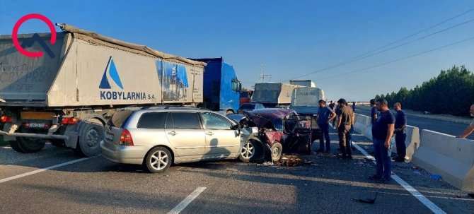 Bakıya məktəbli forması almağa gələn ailə qəzaya düşdü - Ata və uşağı öldü