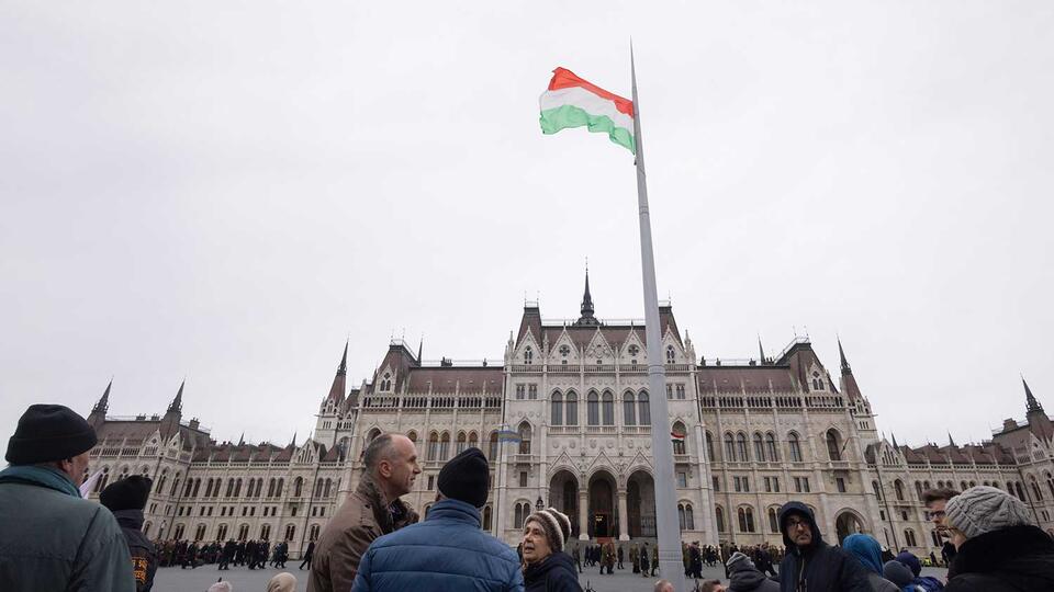 Macarıstan münaqişəni dayandırmaq üçün Rusiyaya təhlükəsizlik zəmanəti vermək istəyir