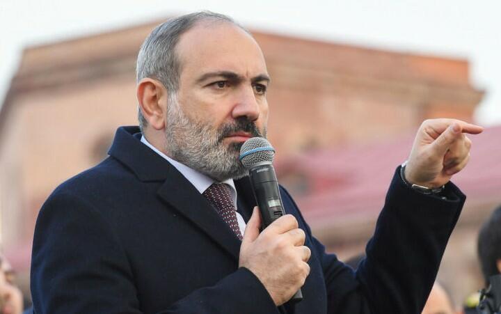 Kabinetdə gərginlik: Nikol nazirləri istefaya göndərir